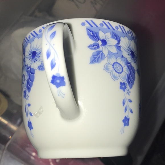 The English Tea Collection Mug with blue floral print - Picture 5 of 7